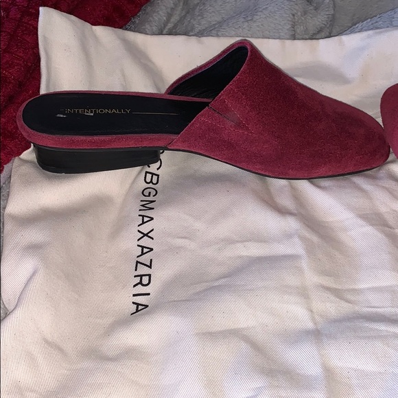 Intentionally Flat Mules - Picture 4 of 6